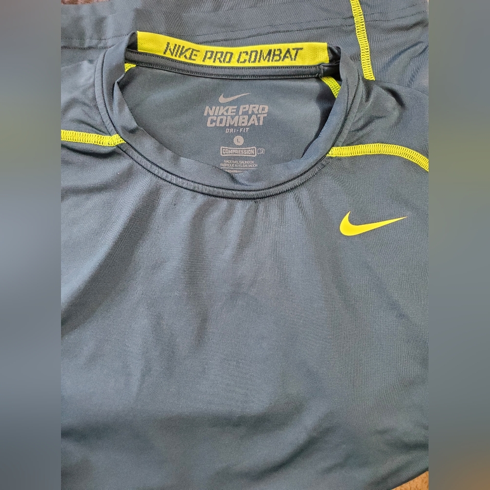 NIKE PRO COMBAT Men's Dri-Fit Compression Tank, Size: Large - Picture 4 of 10